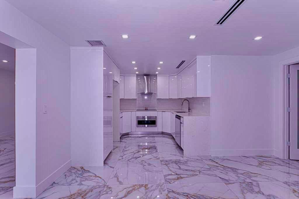 696 Arlington Drive, West Palm Beach, FL 33415 20