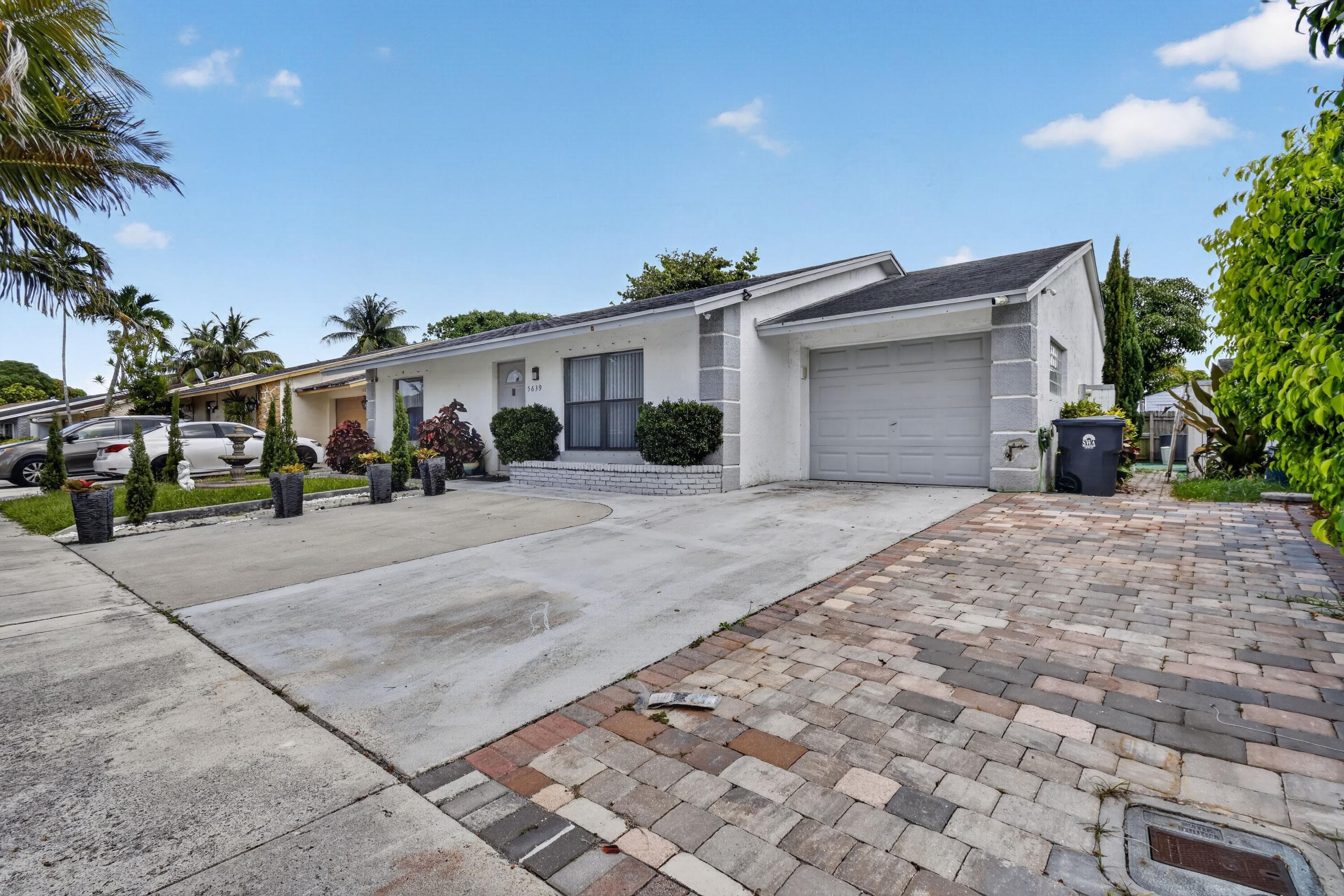 5639 Ithaca Circle E, Lake Worth, FL 33463 3