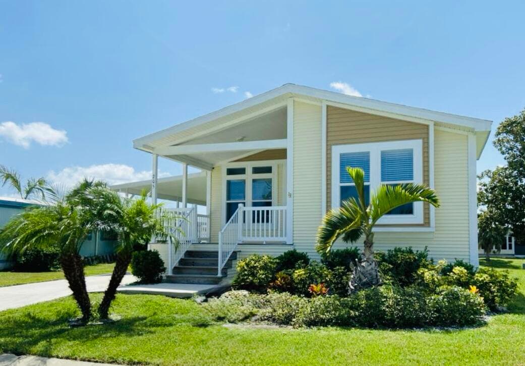 7300 20th Street 205, Vero Beach, FL 32966