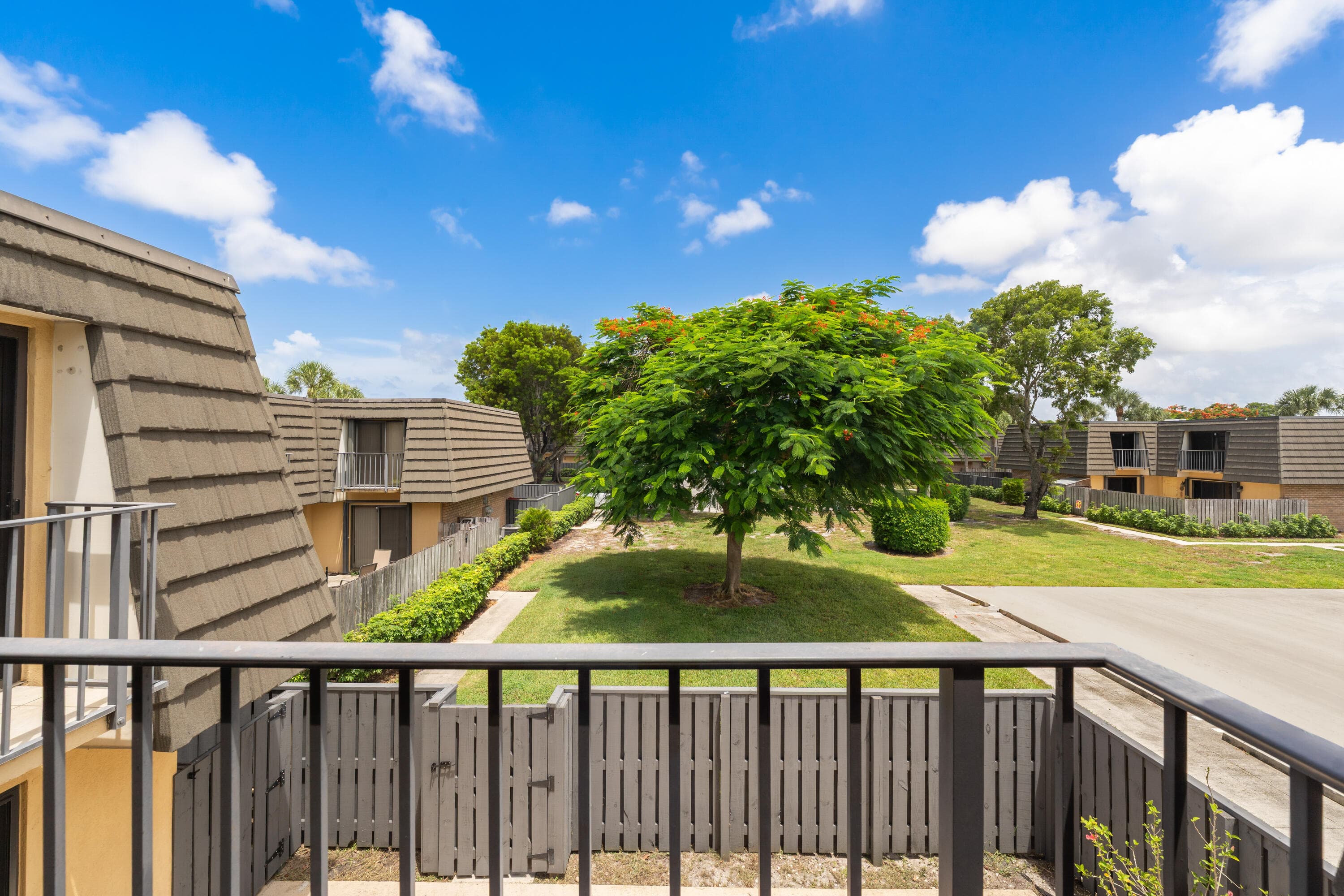 915 9th Way, West Palm Beach, FL 33407 19