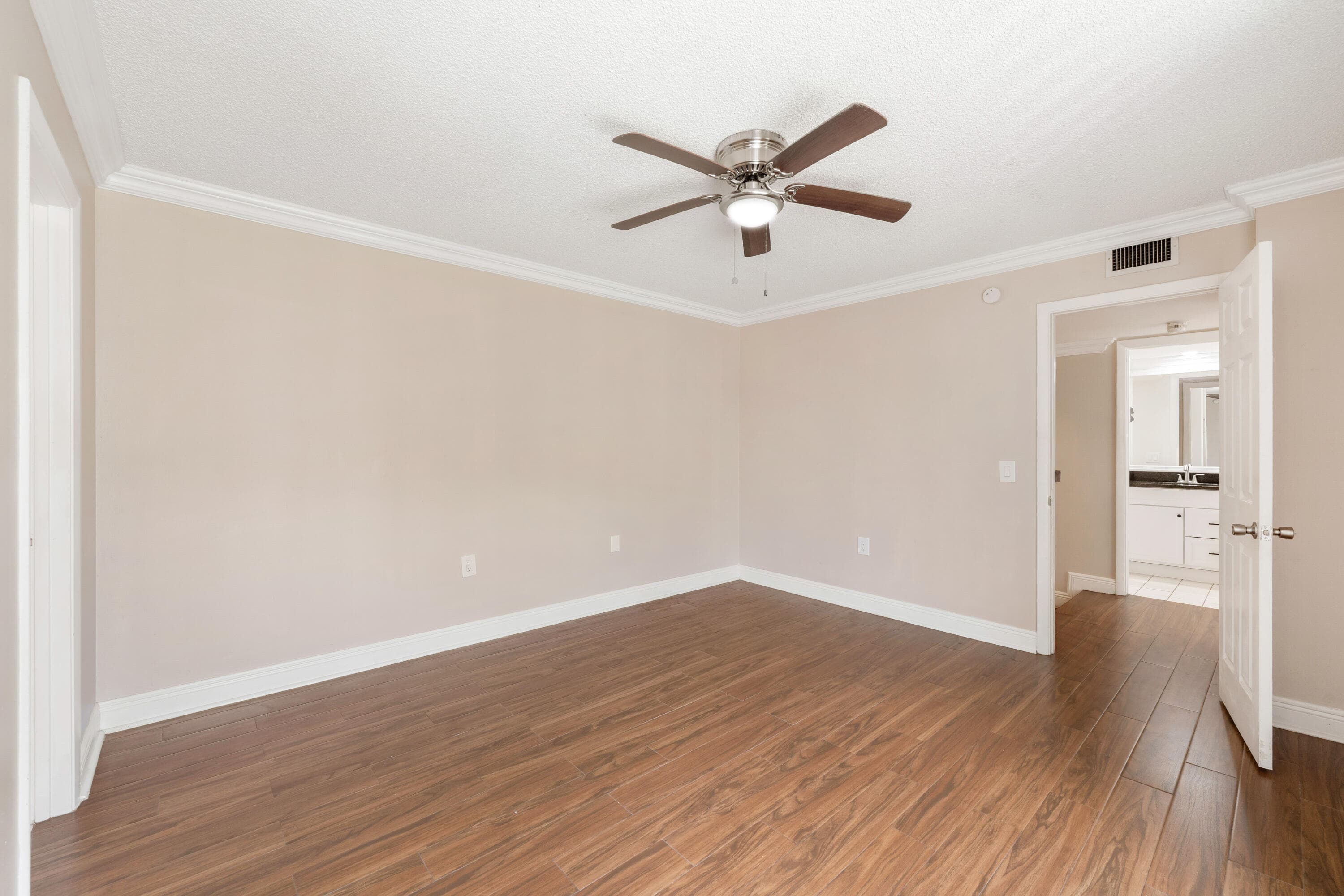 915 9th Way, West Palm Beach, FL 33407 24