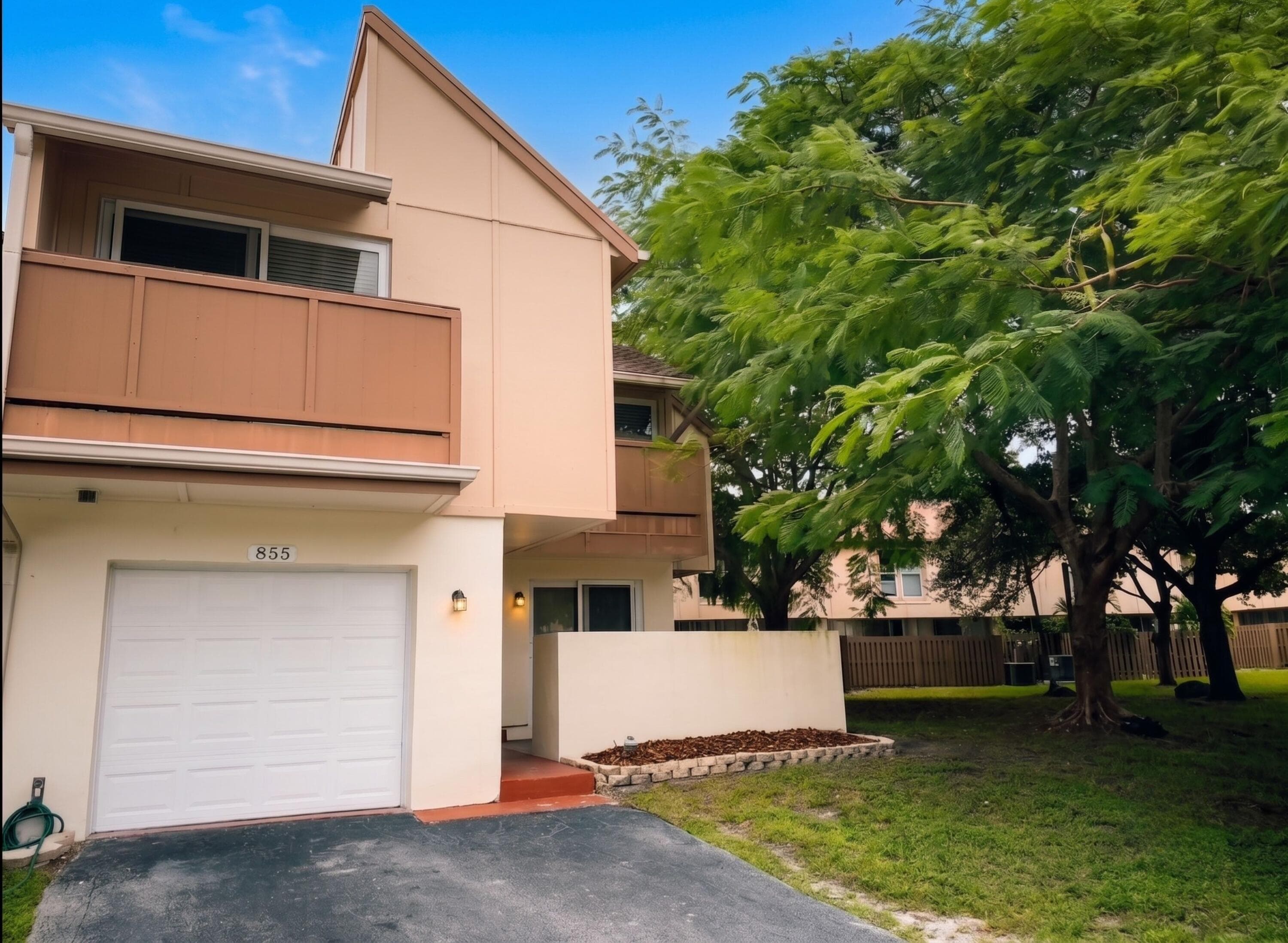 855 NW 80th Way 6, Plantation, FL 33324