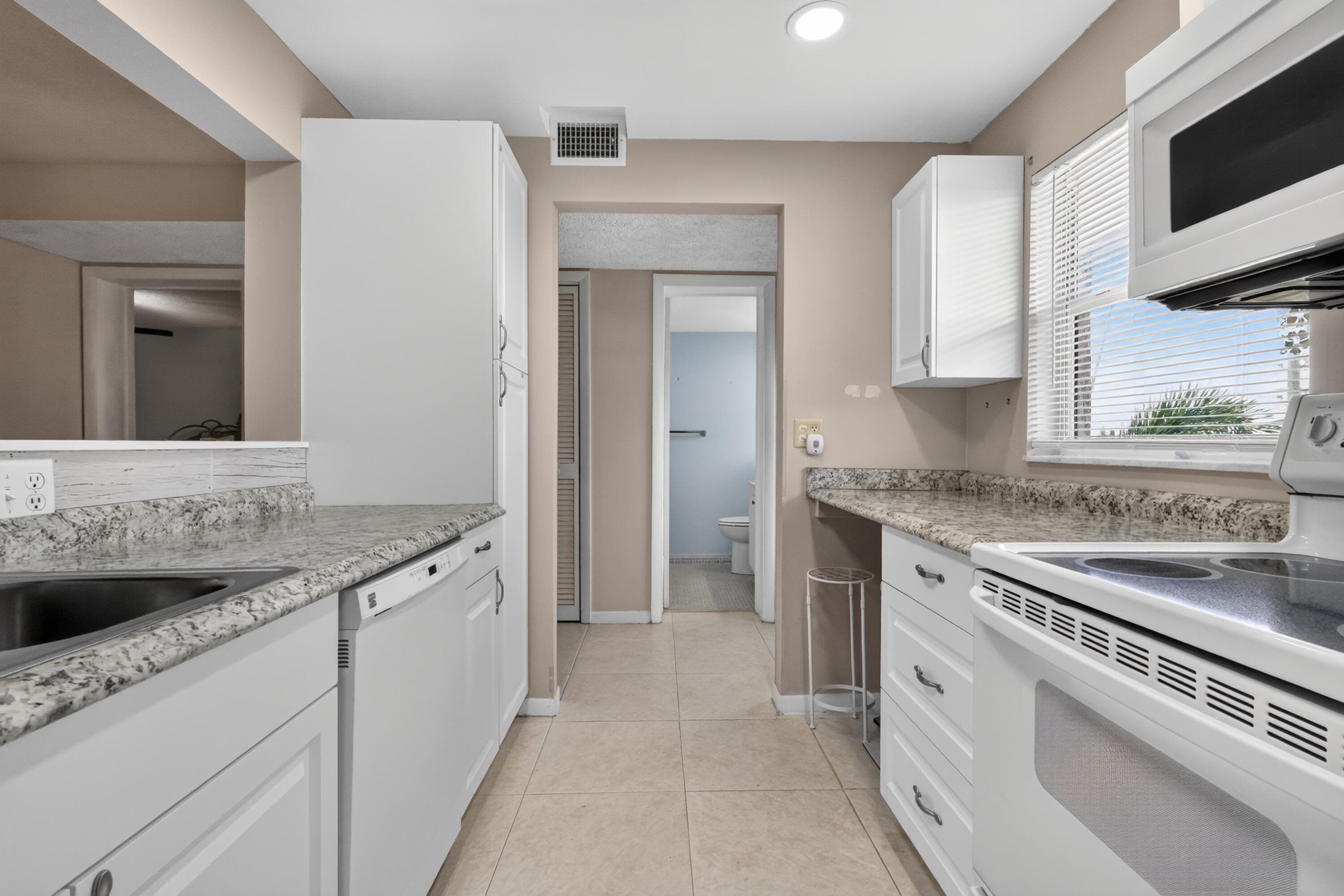 300 NE 26th Avenue 408, Boynton Beach, FL 33435 8
