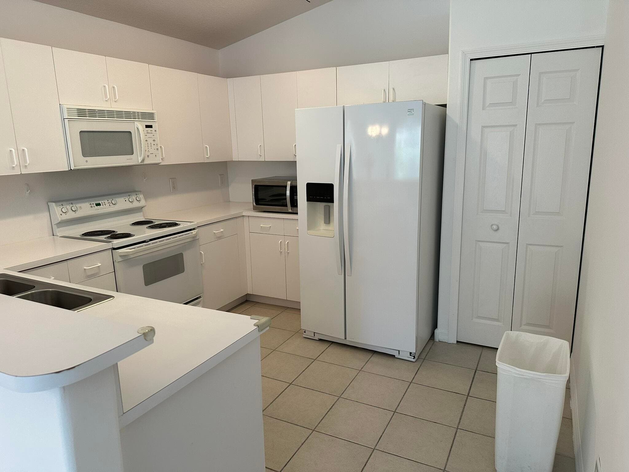 16323 SW 6th Street, Pembroke Pines, FL 33027 13