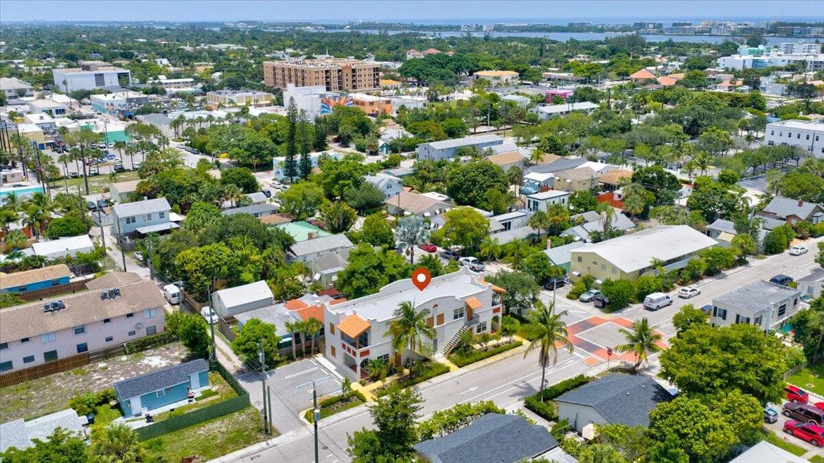 129 S K Street, Lake Worth, FL 33460 8