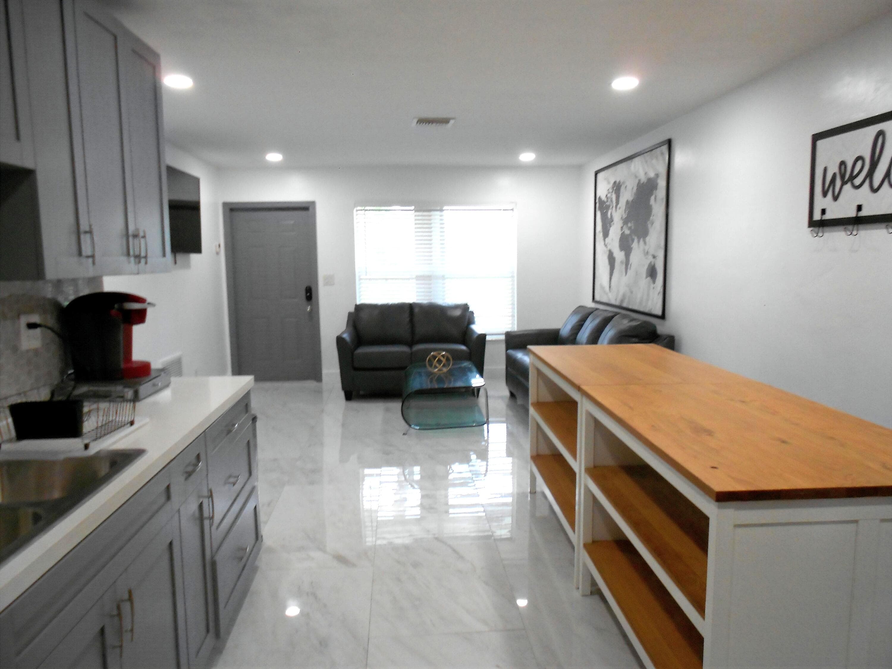 817 NW 30th Court, Wilton Manors, FL 33311