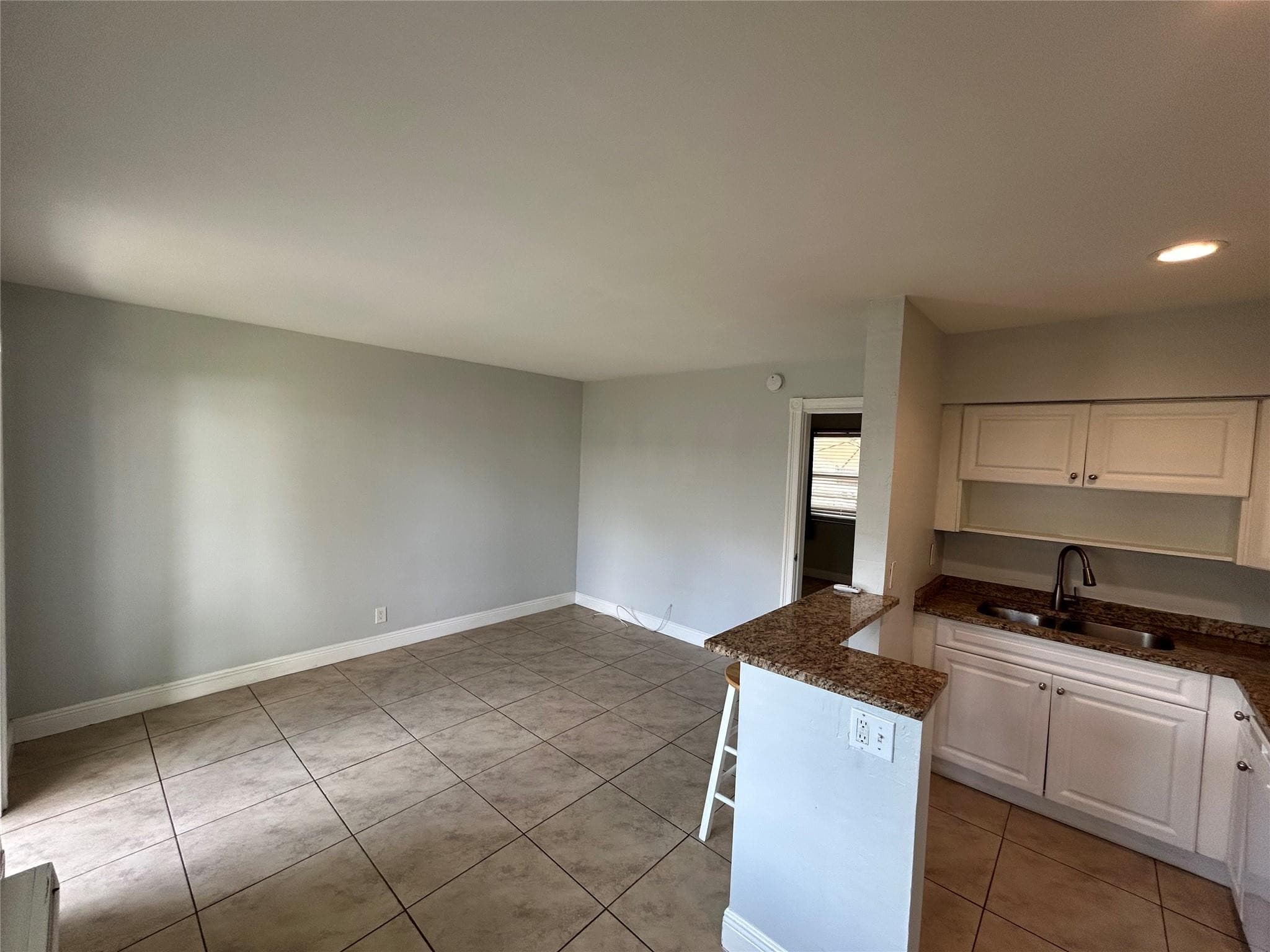 921 NE 17th Avenue 2, Fort Lauderdale, FL 33304 3