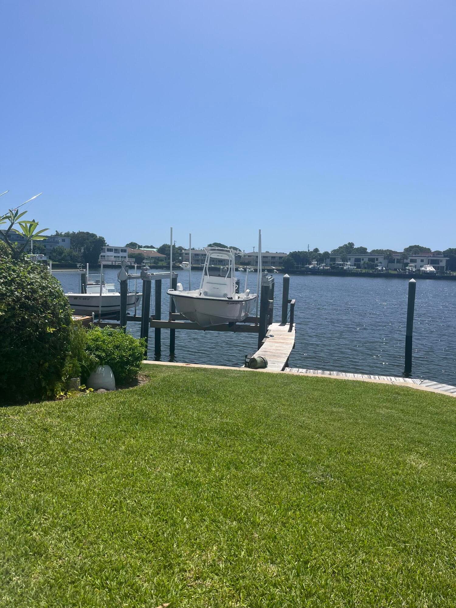 400 Northlake Court 204, North Palm Beach, FL 33408 18