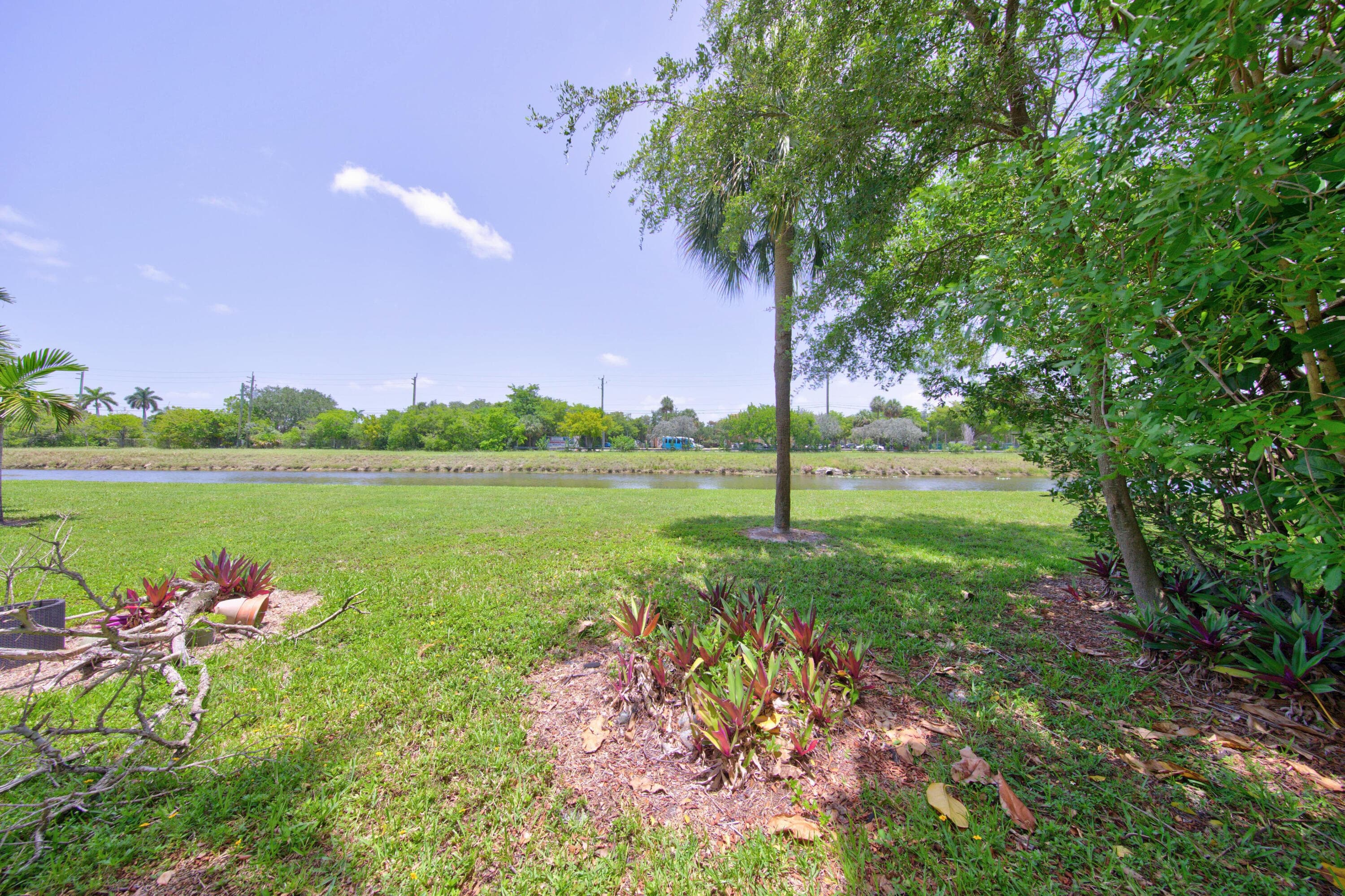 8101 N Sunrise Lakes Drive N 112, Sunrise, FL 33322 36