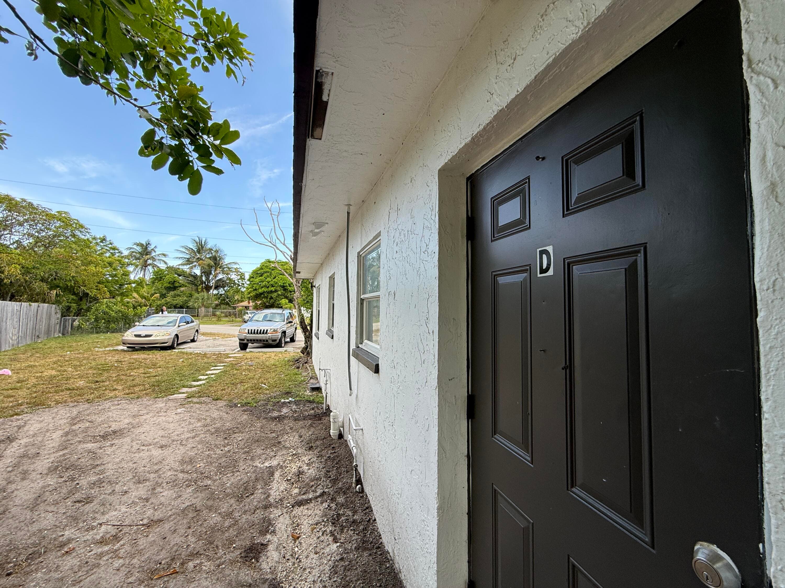 1941 NW 14th Avenue D, Fort Lauderdale, FL 33311 16