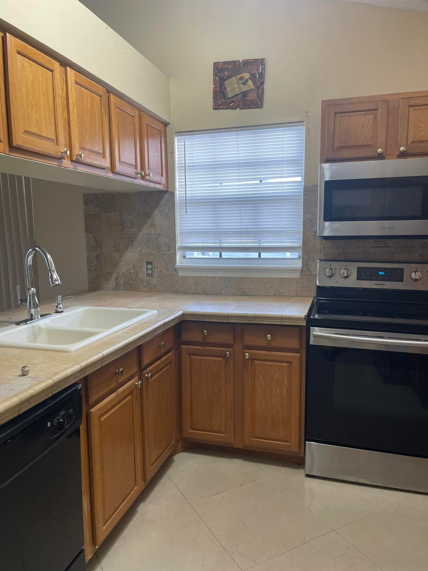 1534 ROYAL FOREST Court, Palm Springs, FL 33406 24
