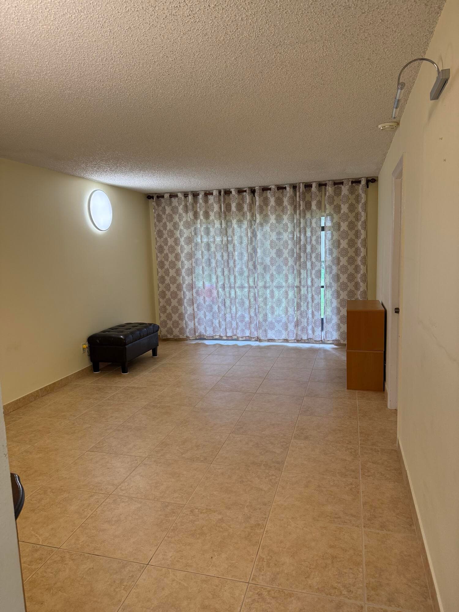 4272 NW 89th Avenue 103, Coral Springs, FL 33065