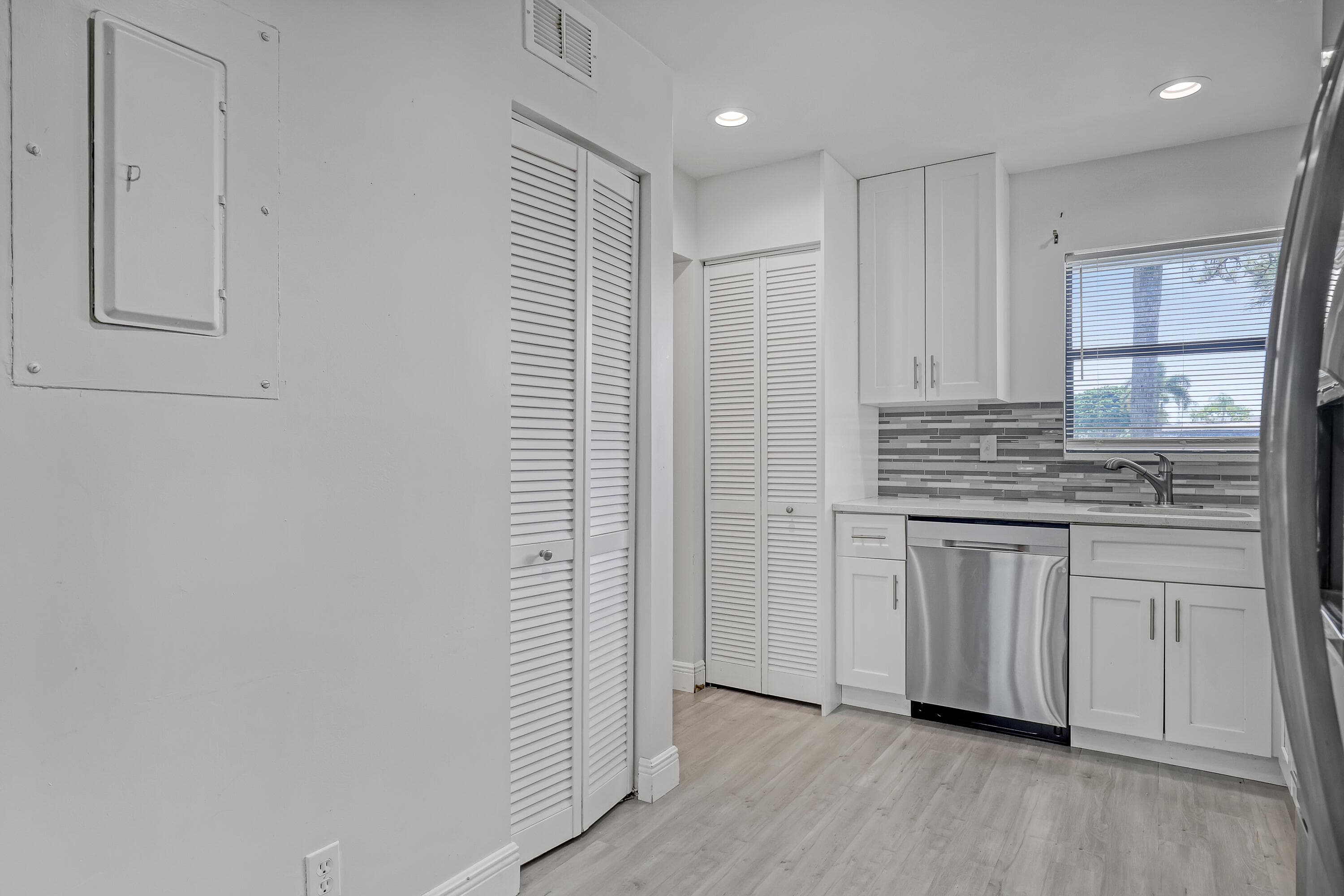 4575 LUCERNE LAKES Boulevard 103, Lake Worth, FL 33467 6