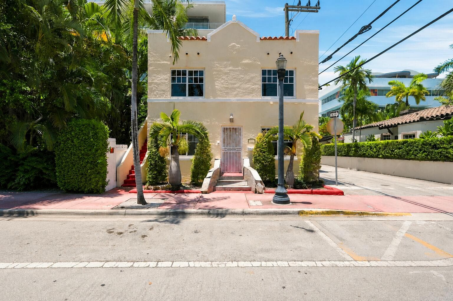 927 4th Street, Miami, FL 33130