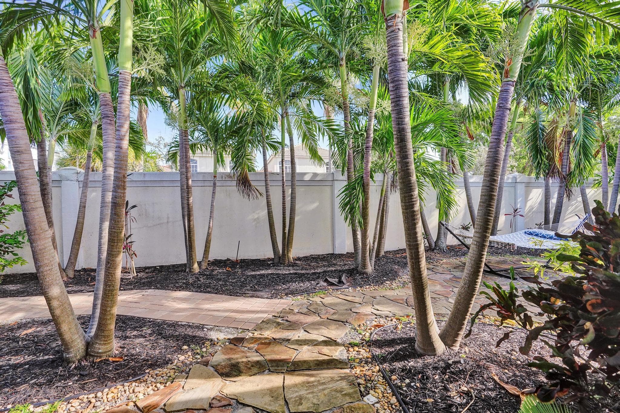 10 Minnetonka Road, Sea Ranch Lakes, FL 33308 60