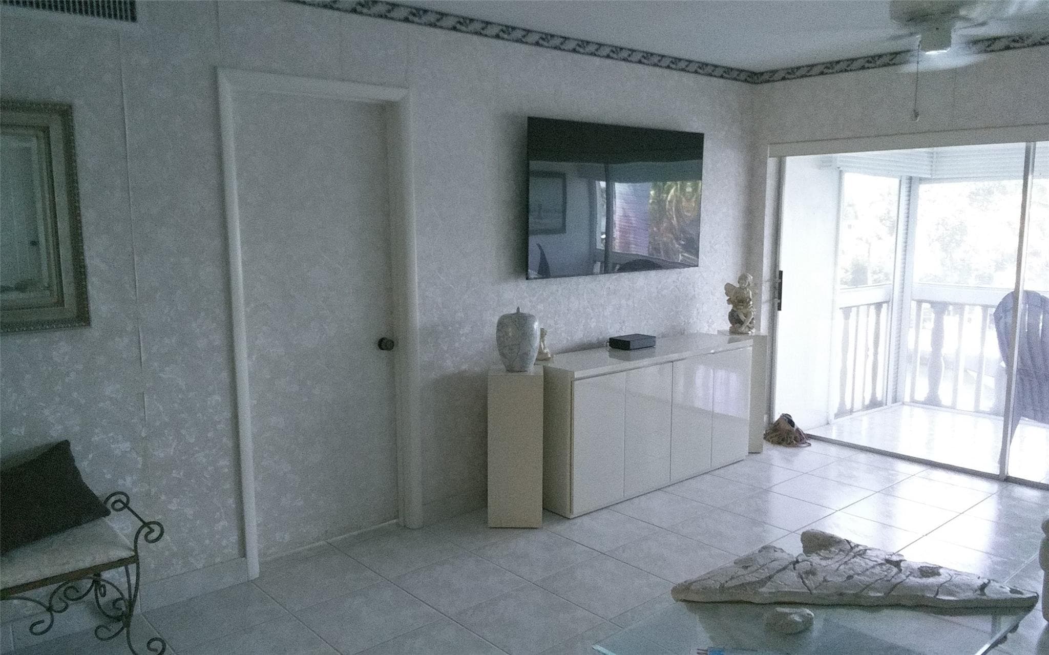 460 Paradise Isle Boulevard 301, Hallandale Beach, FL 33009 6