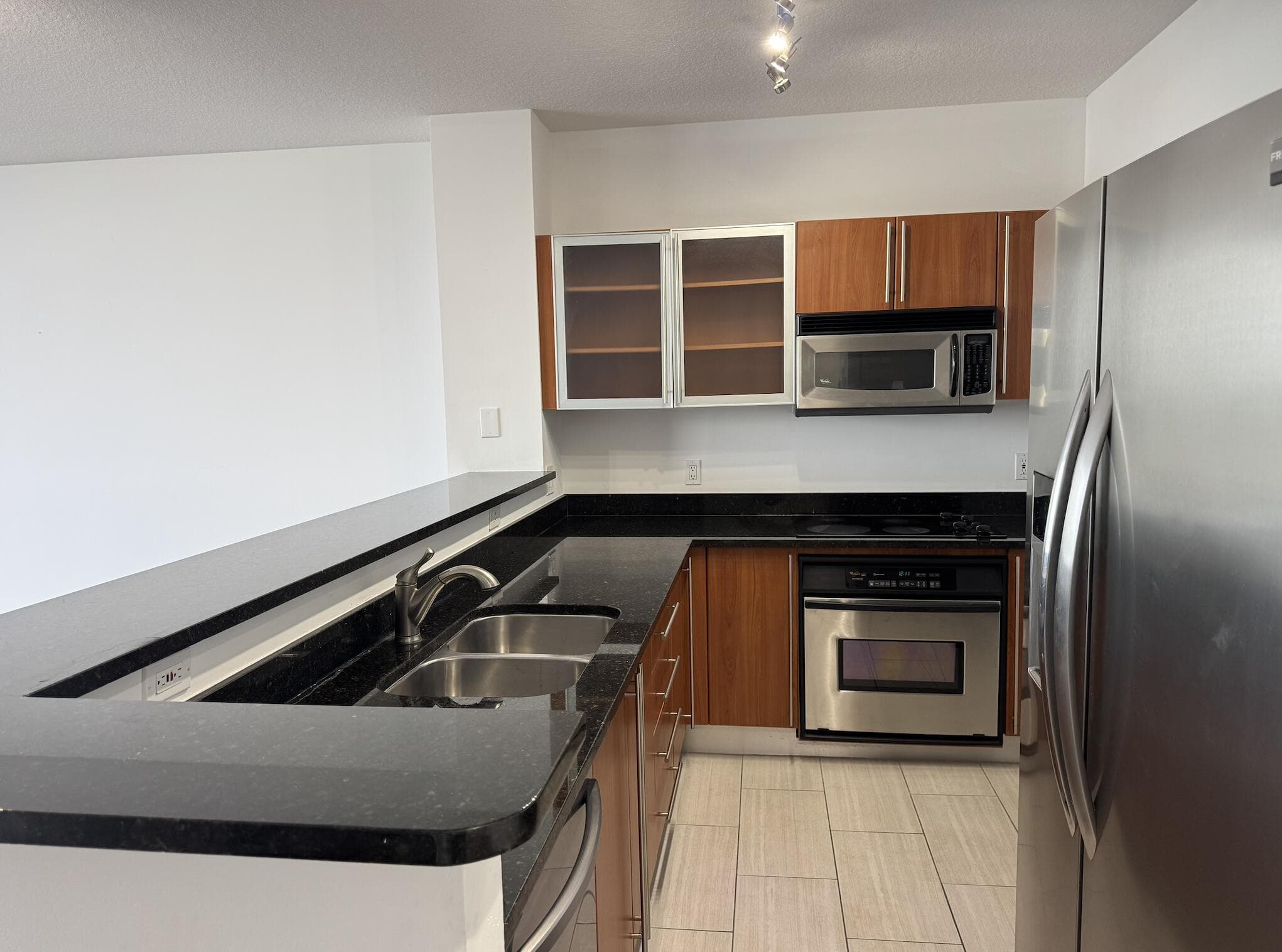 1551 N Flagler Drive 1410, West Palm Beach, FL 33401 8