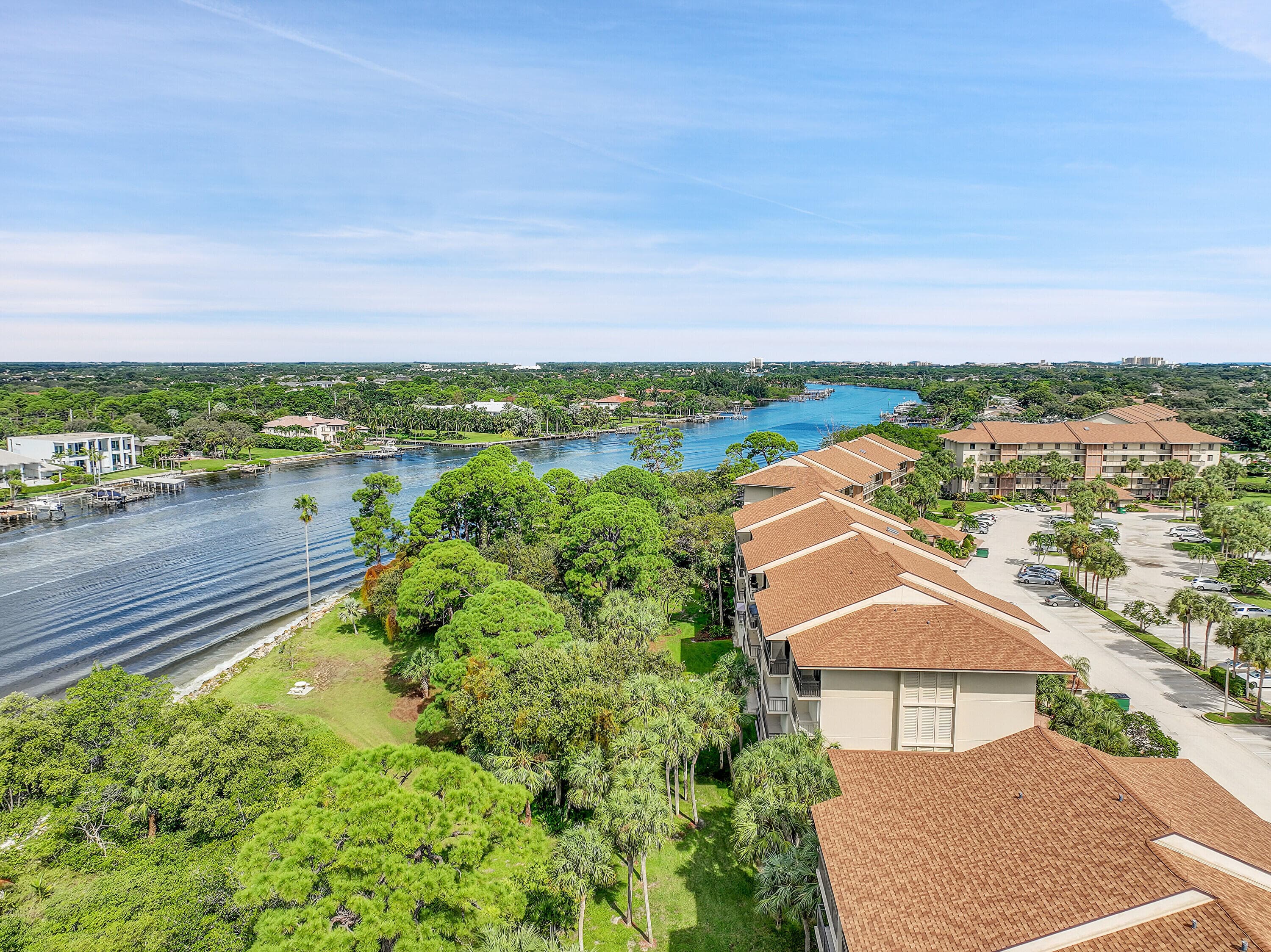 2001 Marina Isle Way 203, Jupiter, FL 33477 36