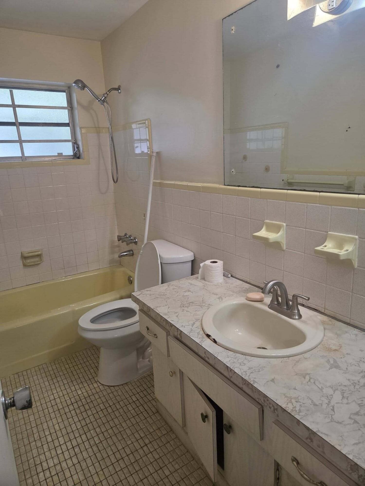207 SE 7th Street, Dania Beach, FL 33004 12