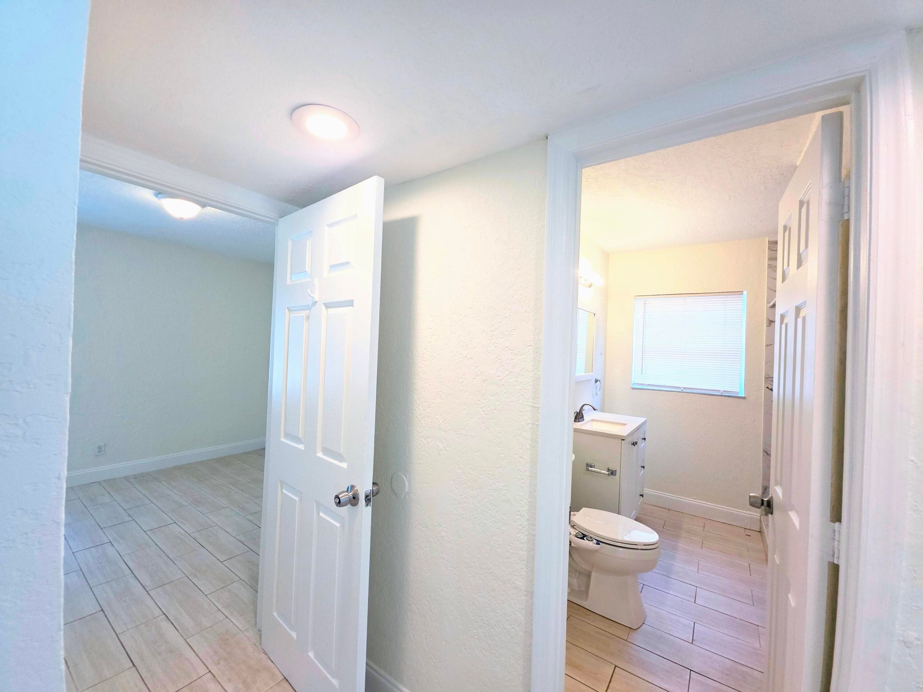 1220 NE 1ST Avenue, Fort Lauderdale, FL 33304 21