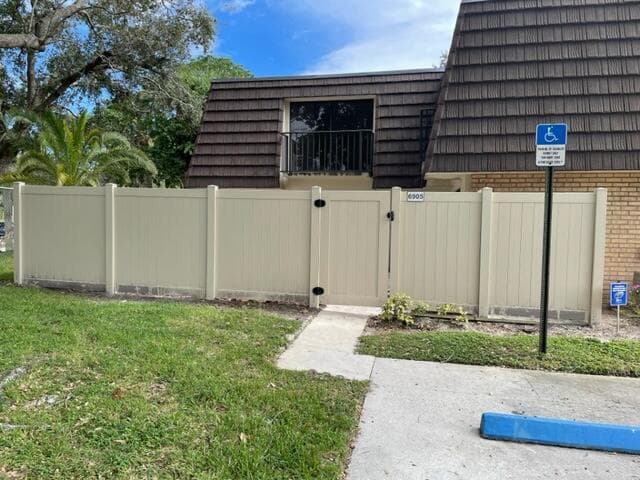 6905 SE 69TH Way 6905, West Palm Beach, FL 33407