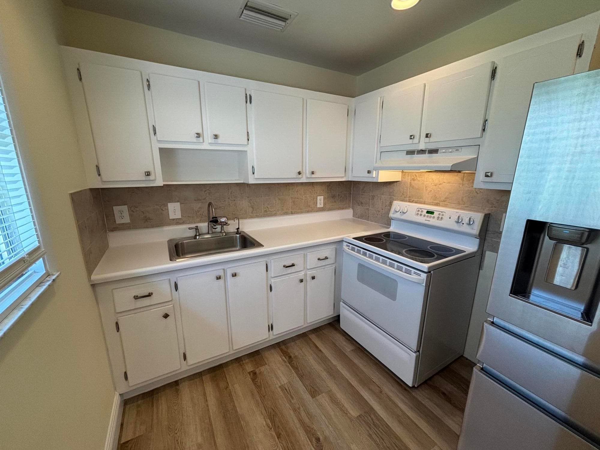 652 Flanders N, Delray Beach, FL 33484 3