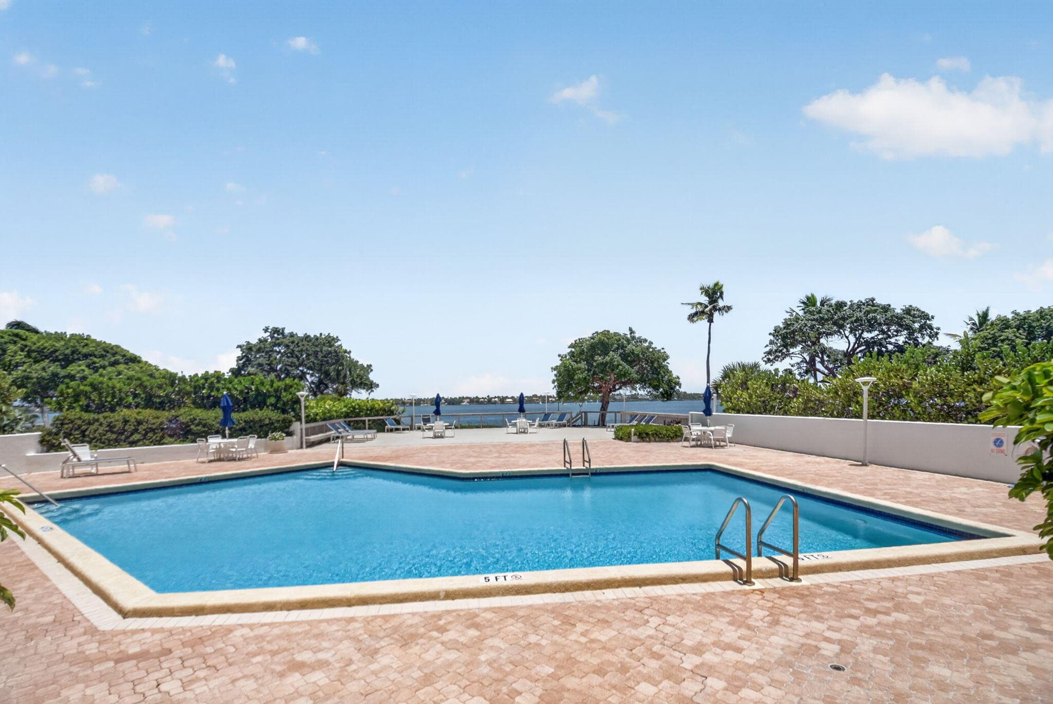 5600 N Flagler Drive Unit 207, West Palm Beach, FL 33407 28
