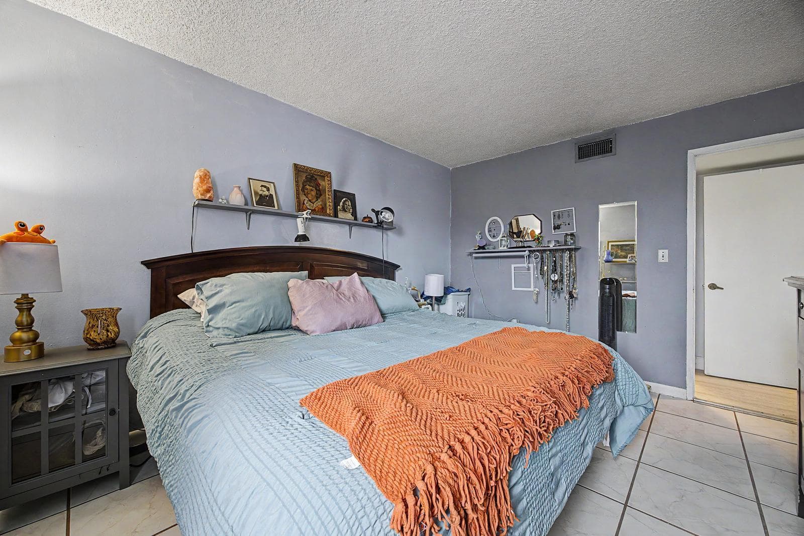 240 W Park Drive 201-4, Miami, FL 33172 10