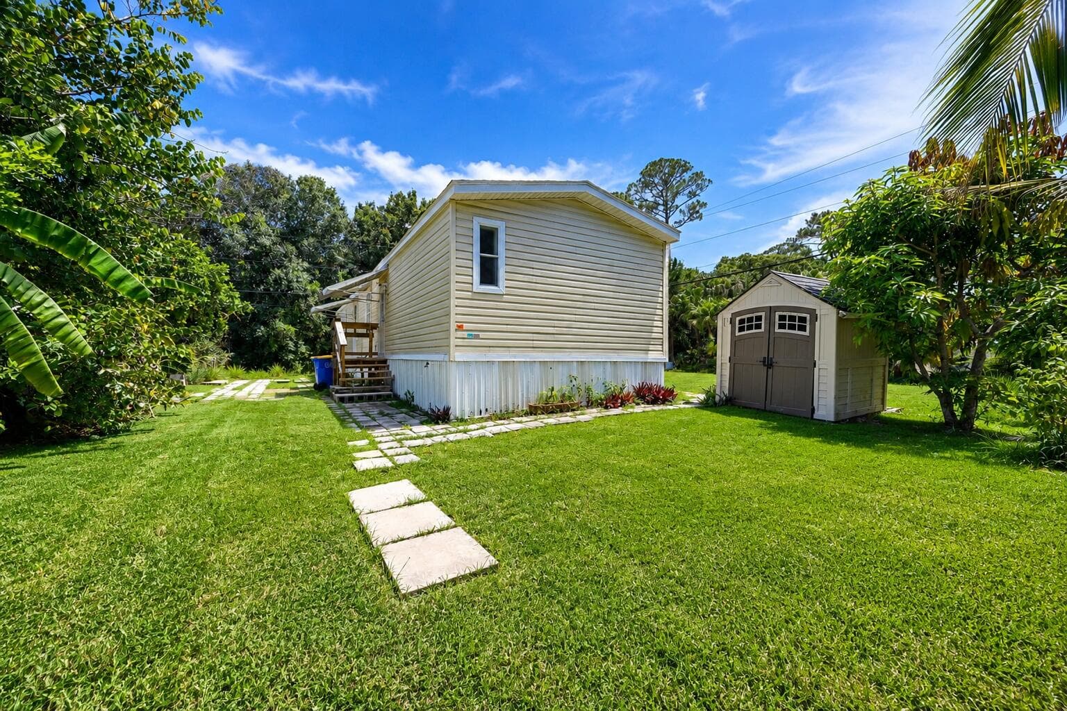 8137 SW WILDWOOD Drive, Stuart, FL 34997 3