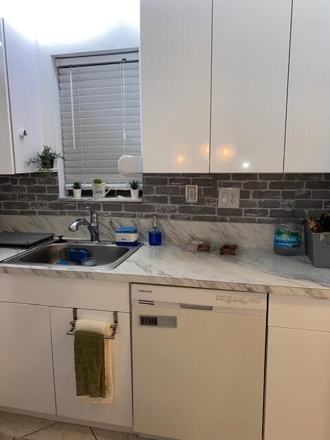 9300 SW 8th Street 305, Boca Raton, FL 33428 9
