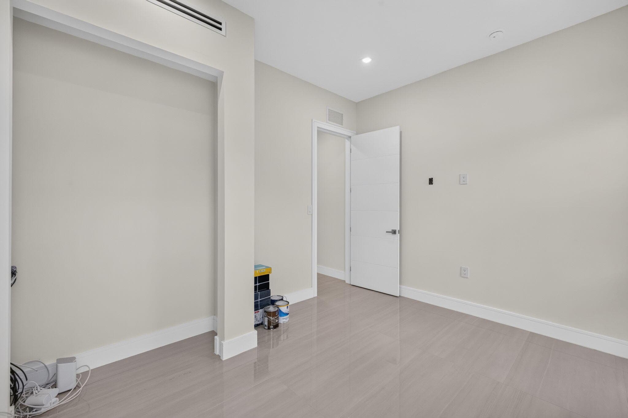 704 SW 9th Street, Fort Lauderdale, FL 33315 34