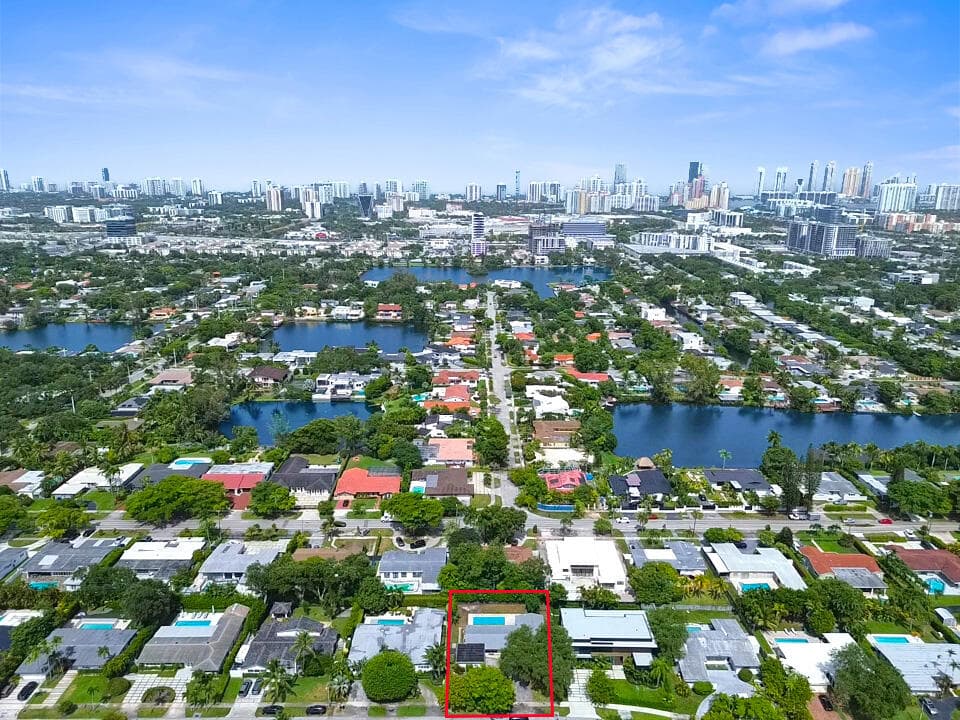 19711 NE 21ST Court, Miami, FL 33179 5