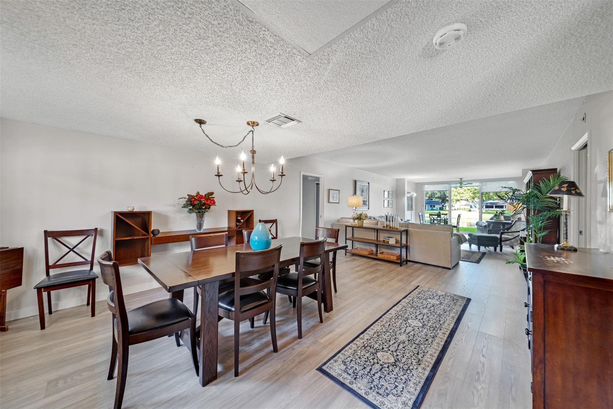 3611 OAKS CLUBHOUSE Drive 104, Pompano Beach, FL 33069 2