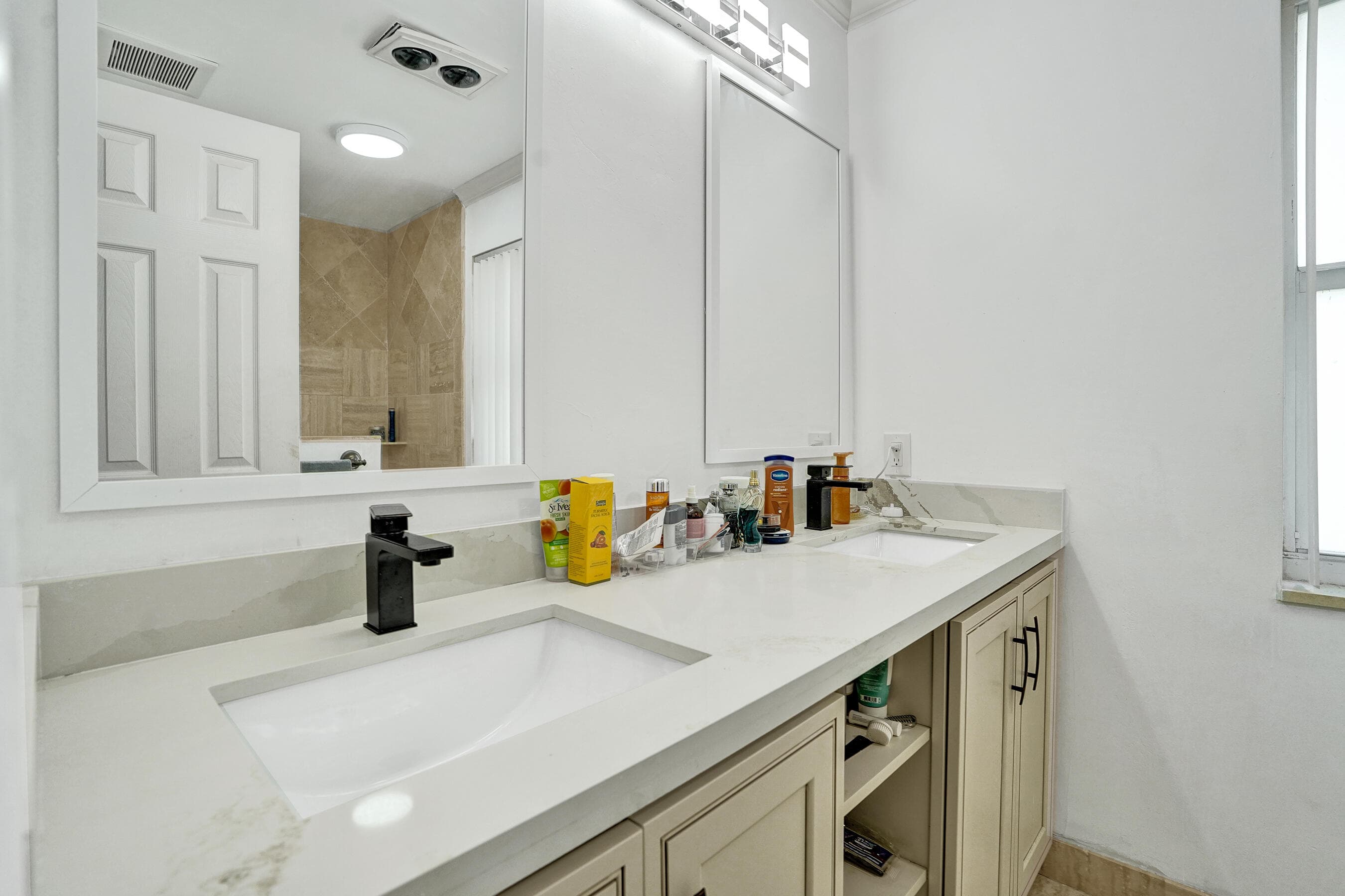 1852 NW 82ND Avenue, Coral Springs, FL 33071 39