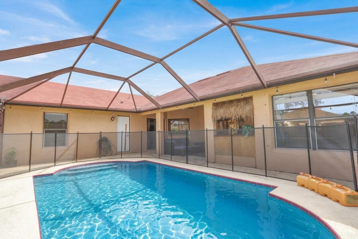 2150 SW Imperial Street, Port St. Lucie, FL 34987 31