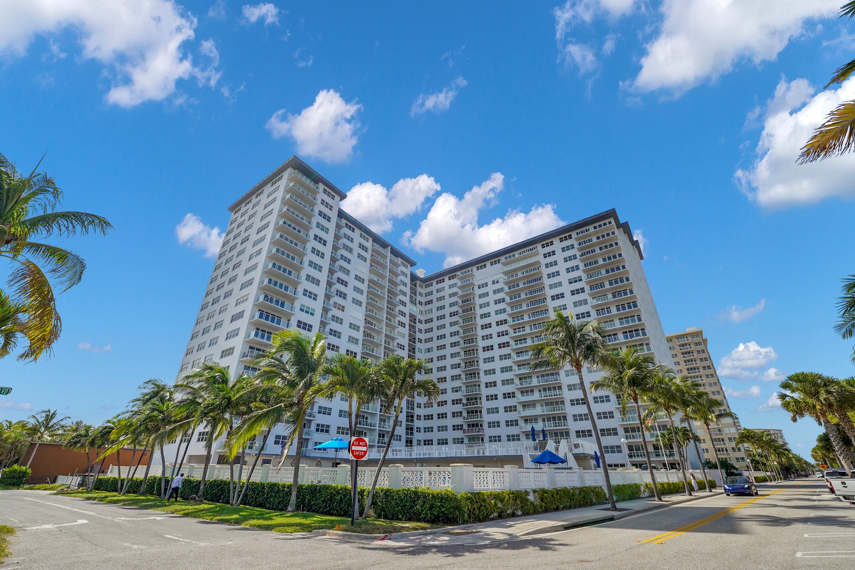 111 N POMPANO BEACH Boulevard 1611, Pompano Beach, FL 33062 31
