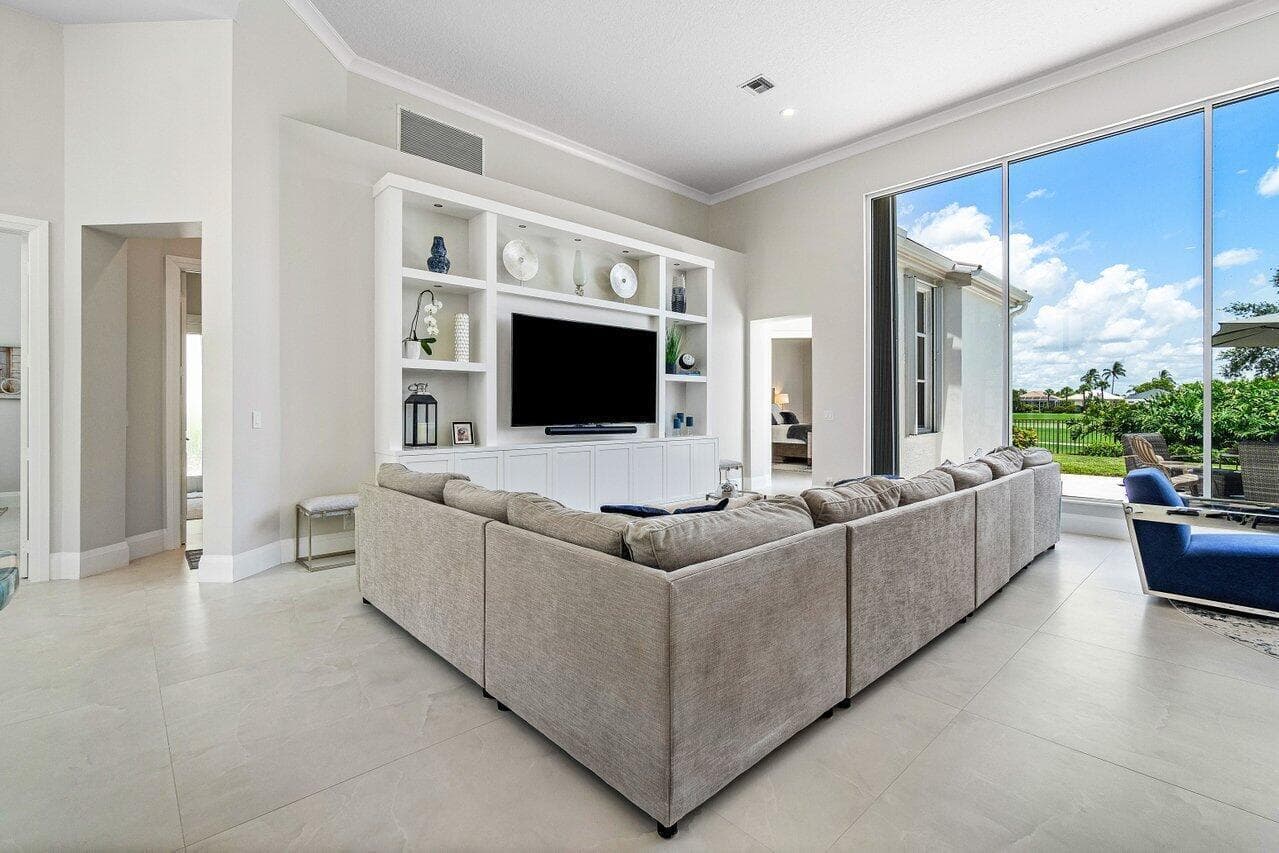 1144 Crystal Drive, Palm Beach Gardens, FL 33418 5