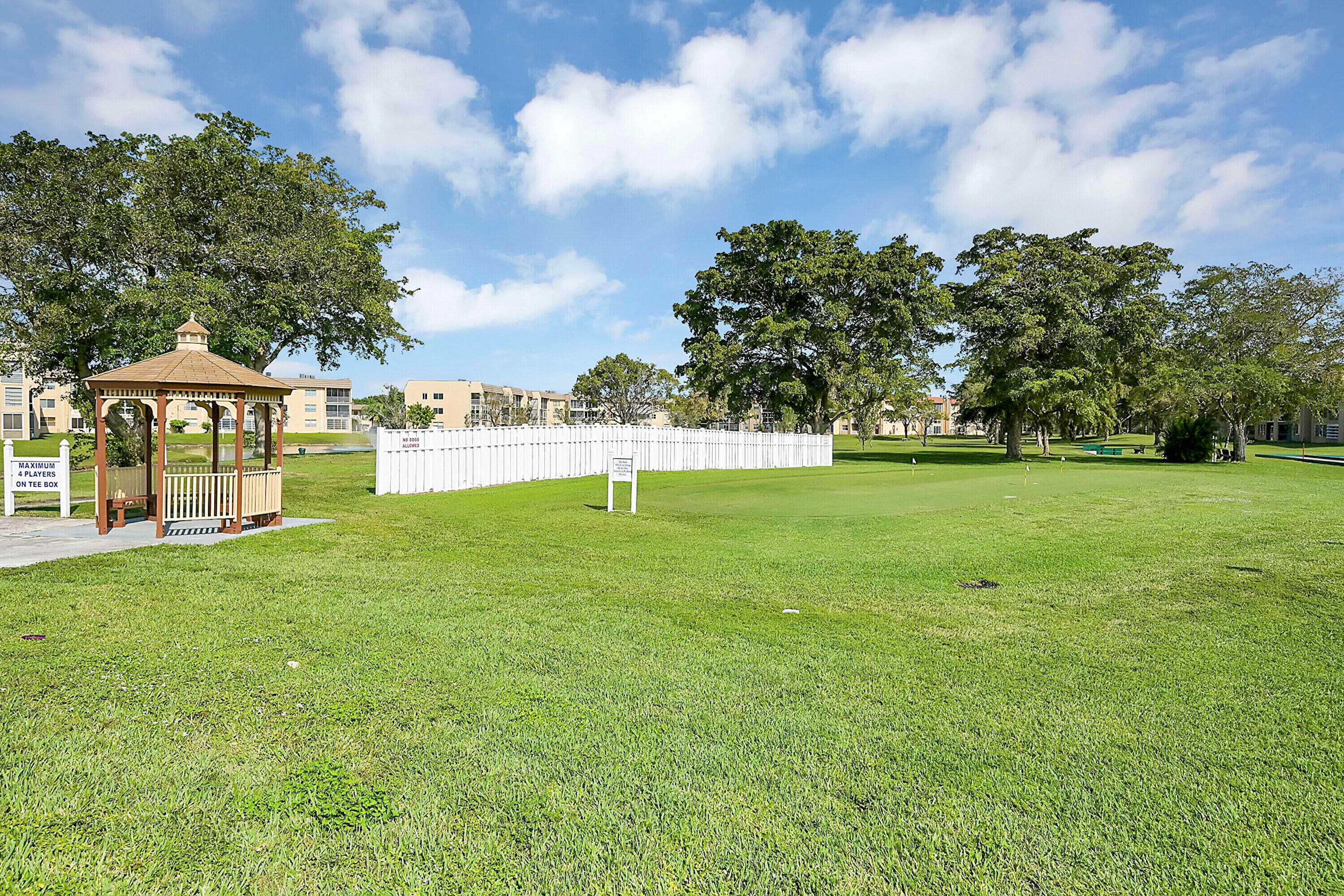 9360 Sunrise Lakes Boulevard 111, Sunrise, FL 33322 31