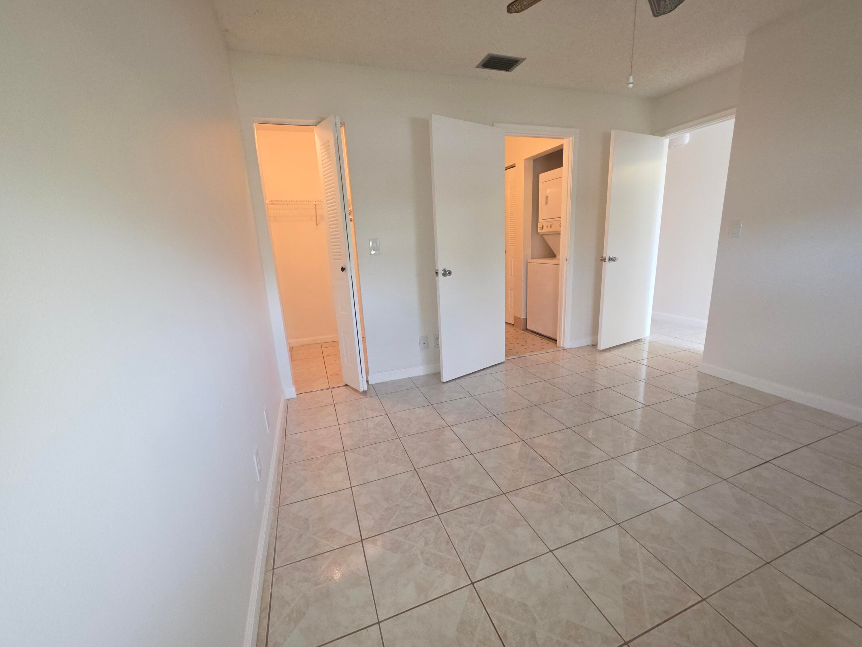 5445 GLENDA Street, West Palm Beach, FL 33417 15