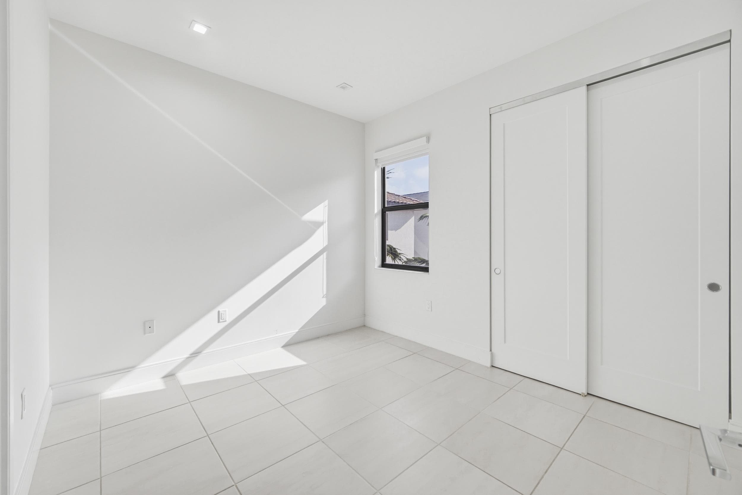 8272 NW 44th Terrace, Doral, FL 33166 31