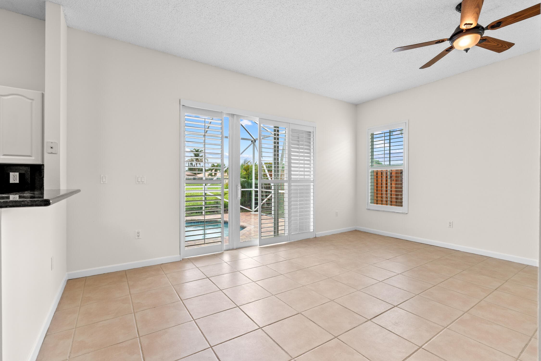 376 E Royal Cove Circle, Davie, FL 33325 12