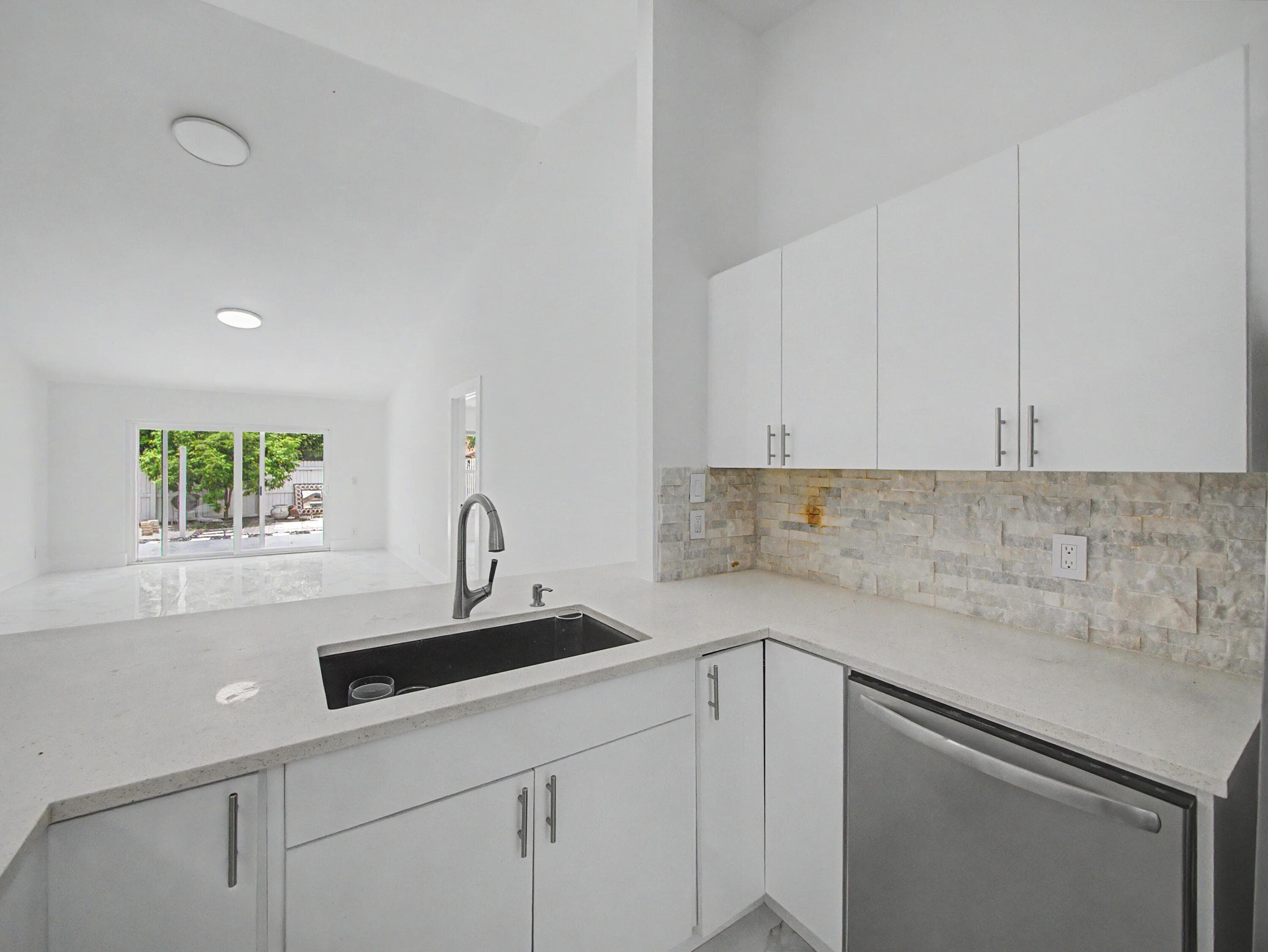 8464 Lake Worth Court, Wellington, FL 33467 5