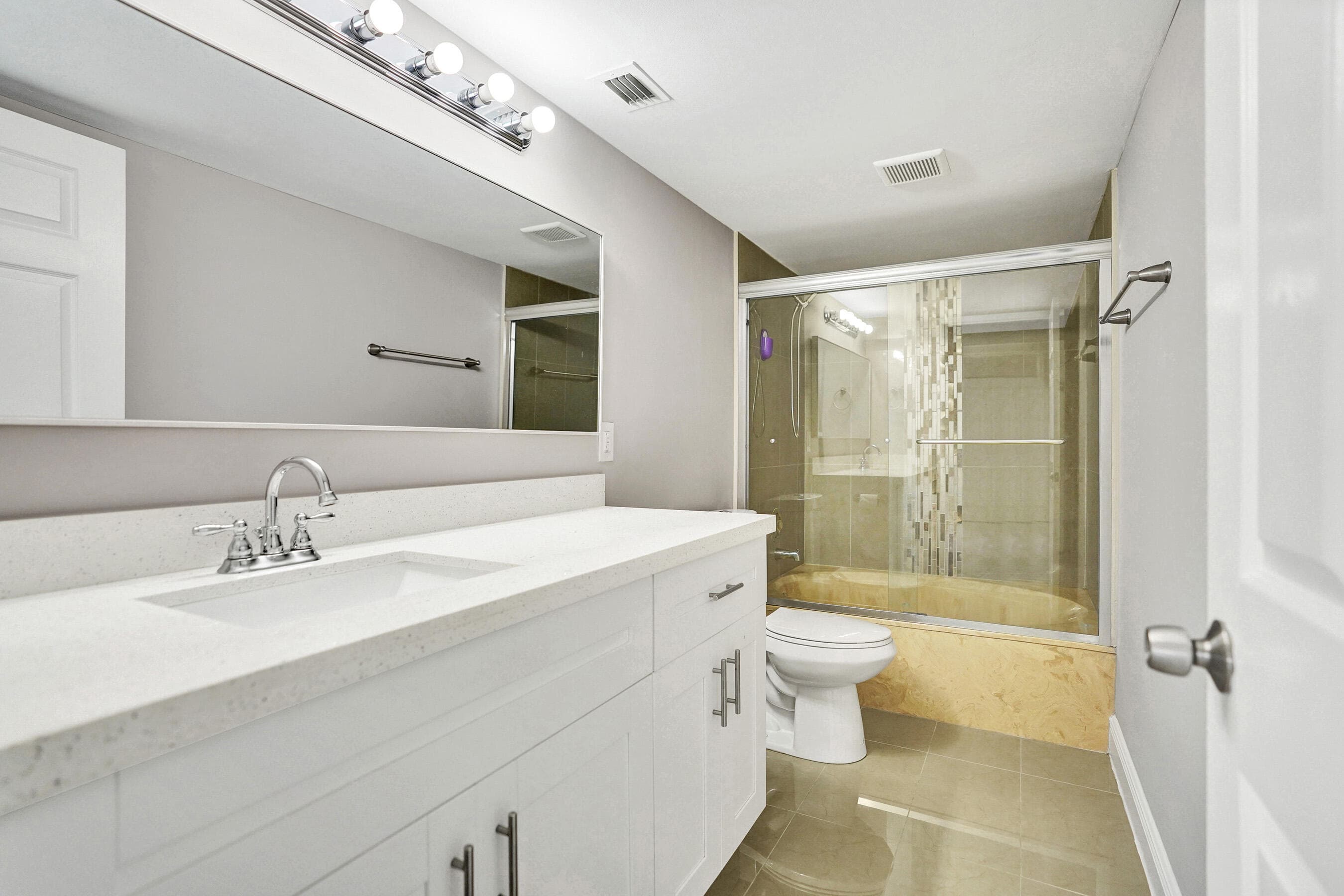 2200 S Cypress Bend Drive 707, Pompano Beach, FL 33069 12