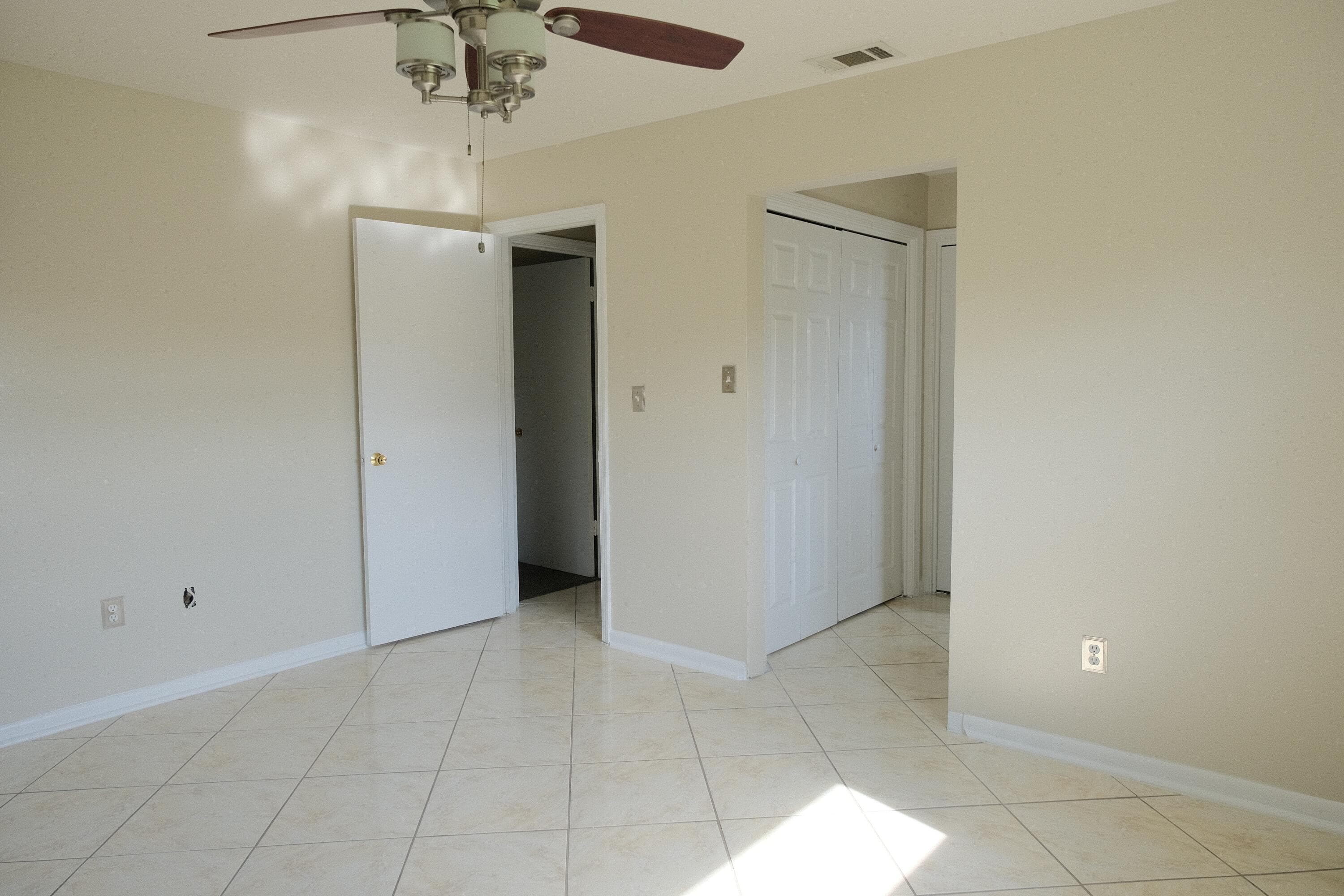 980 Woodland Avenue, West Palm Beach, FL 33415 8