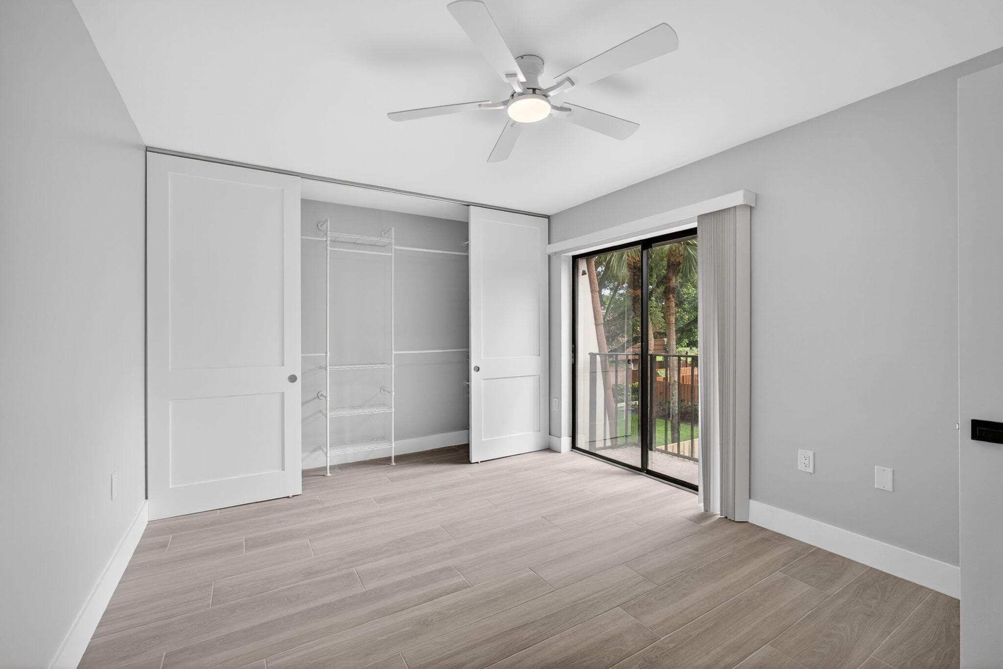 183 Charter Way, West Palm Beach, FL 33407 27