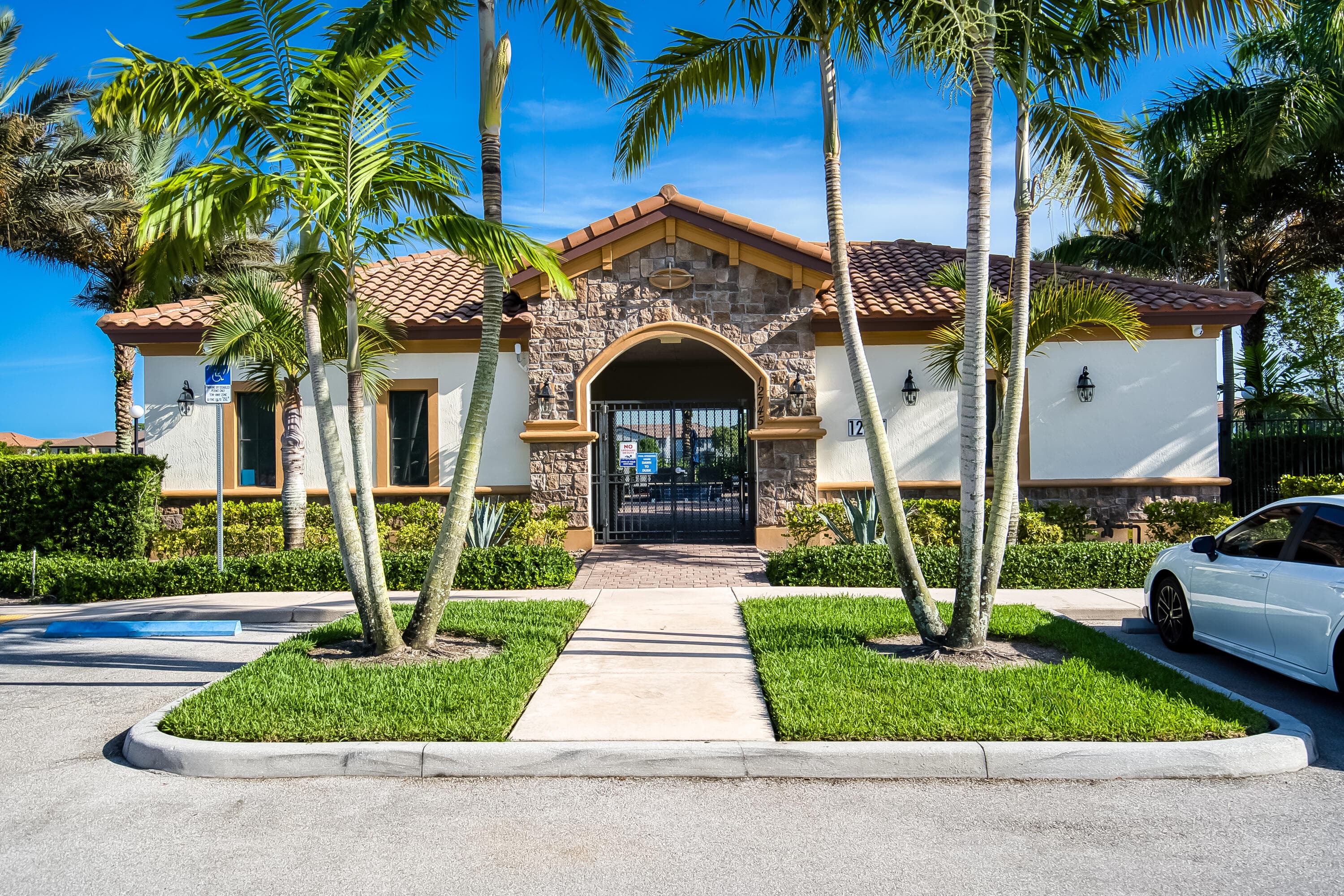 5323 SANTA MARIA Avenue, Boynton Beach, FL 33436 31