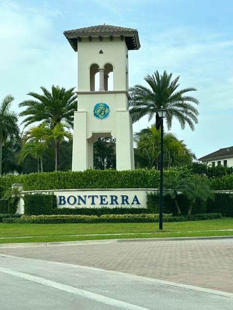 9207 W 33rd Lane, Hialeah, FL 33018 33