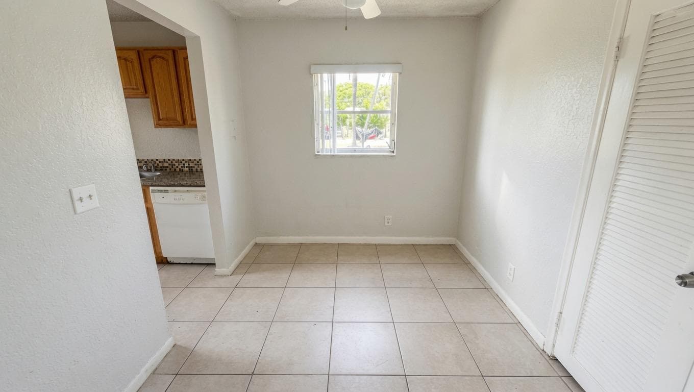 200 Croton Avenue 111, Lantana, FL 33462 8