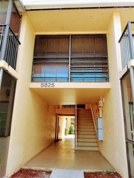 5825 Washington Street 40-B, Hollywood, FL 33023 15
