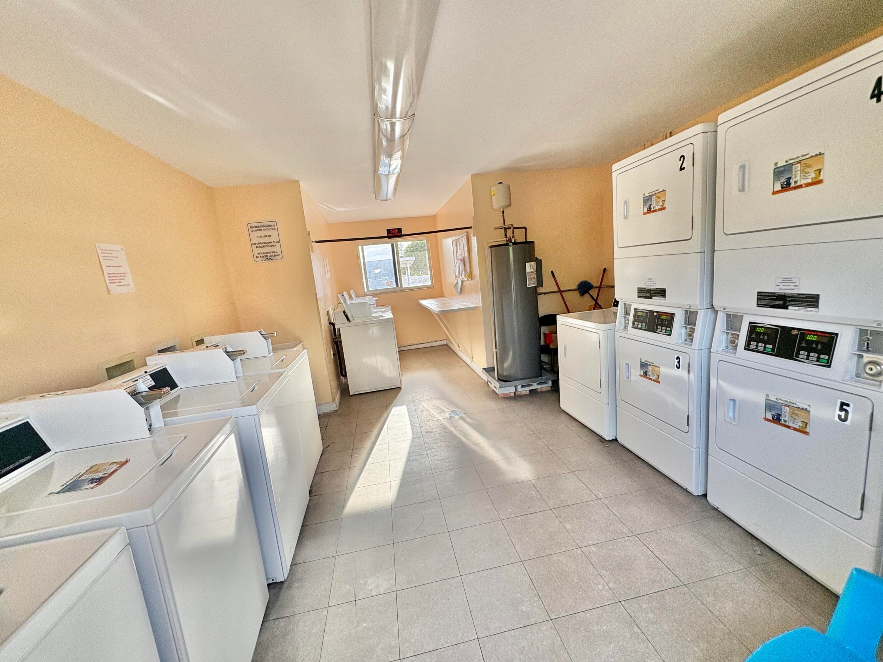 209 OXFORD 200, West Palm Beach, FL 33417 10